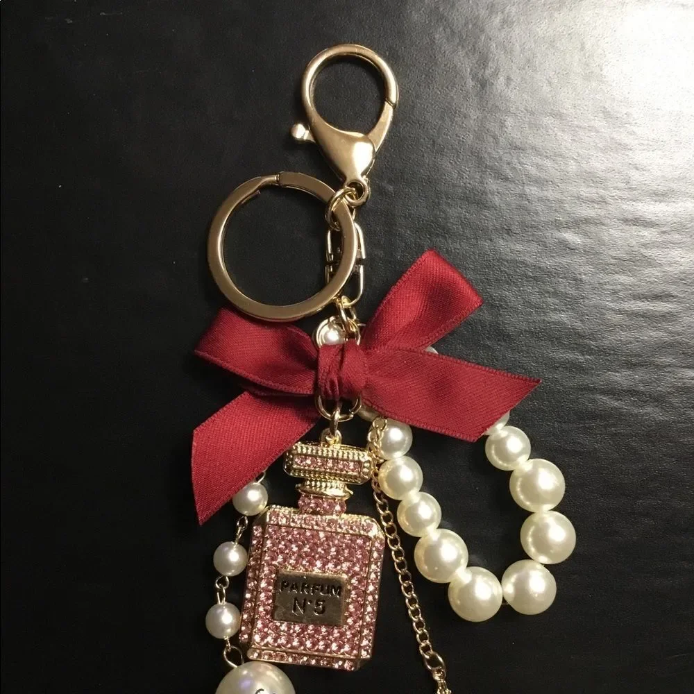 PEARL KEY RING‎